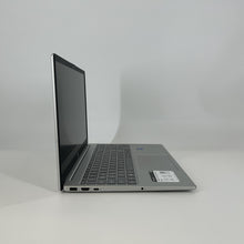 Load image into Gallery viewer, HP Laptop 15 15.6 1.7 GHz Intel Core i7 12th Gen. 8GB RAM 256GB Solid State Drive