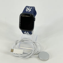 Load image into Gallery viewer, Apple Watch (Series 7) 45mm Space Black Unlocked 32GB