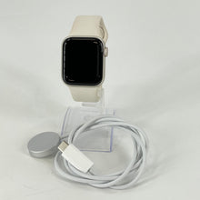 Load image into Gallery viewer, Apple Watch (SE) 2nd Gen. 40mm Silver Unlocked 32GB