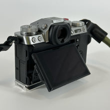 Load image into Gallery viewer, Fujifilm X-T5 40.2MP Black