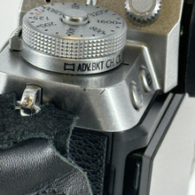 Load image into Gallery viewer, Fujifilm X-T5 40.2MP Black