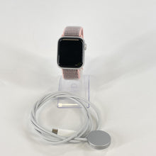 Load image into Gallery viewer, Apple Watch (SE) 2nd Gen. 40mm Silver Unlocked 32GB
