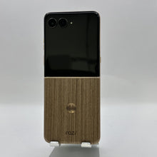 Load image into Gallery viewer, Motorola Razr Ultra (2025) 1TB Brown (GSM Unlocked)