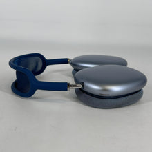 Load image into Gallery viewer, Apple AirPods Max Lightning Blue