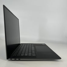 Load image into Gallery viewer, Dell Precision 5570 15.6 Gray 2.3 GHz Intel Core i7 12th Gen. 32GB RAM 512GB Solid State Drive NVIDIA RTX A1000 4 GB