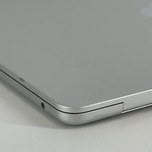 Load image into Gallery viewer, Apple MacBook Air 13 2024 Silver 4.06 GHz M3 8-Core CPU 8GB Unified Memory 256GB Solid State Drive 8-Core GPU