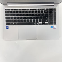 Load image into Gallery viewer, Samsung Galaxy Book5 15.6 Silver 2.0 GHz Intel Core Ultra 7 Series 2 16GB RAM 512GB Solid State Drive