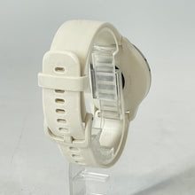 Load image into Gallery viewer, Garmin Vivoactive 6 42mm Cream GPS