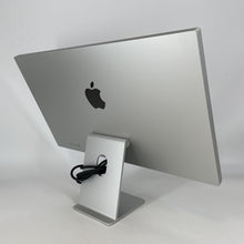 Load image into Gallery viewer, Apple Studio Display 27in 2022 Silver
