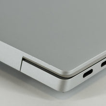 Load image into Gallery viewer, XPS 16 9640 Platinum 2.5 GHz Intel Core Ultra 9 32GB RAM 1TB Solid State Drive NVIDIA GeForce RTX 4070 8 GB