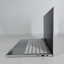 Load image into Gallery viewer, Razer Book 13.4 Silver 2.8 GHz Intel Core i7 11th Gen. 16GB RAM 1TB Solid State Drive