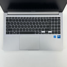 Load image into Gallery viewer, Samsung Galaxy Book4 15.6 Silver 1.8 GHz Intel Core 7 16GB RAM 512GB Solid State Drive