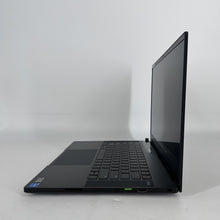 Load image into Gallery viewer, Razer Blade 15 Advanced 2021 Black 2.3 GHz Intel Core i7 11th Gen. 16GB RAM 1TB Solid State Drive NVIDIA GeForce RTX 3070 8 GB