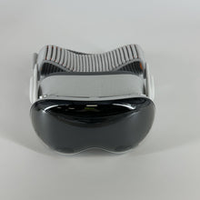 Load image into Gallery viewer, Apple Vision Pro (M5) 1TB