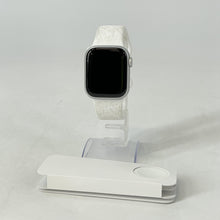 Load image into Gallery viewer, Apple Watch (Series 8) 41mm Silver WiFi 32GB