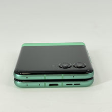 Load image into Gallery viewer, Motorola Razr (2025) 256GB Green (TracFone)