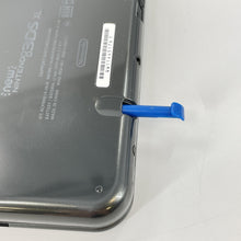 Load image into Gallery viewer, Nintendo New 3DS XL Gray
