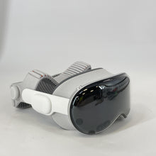 Load image into Gallery viewer, Apple Vision Pro (M5) 256GB