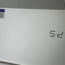 Load image into Gallery viewer, Dell XPS 15 9500 Silver 2.3 GHz Intel Core i7 10th Gen. 32GB RAM 512GB Solid State Drive NVIDIA GeForce GTX 1650 Ti 4 GB