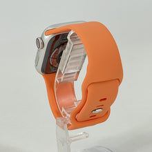 Load image into Gallery viewer, Apple Watch (Series 8) 41mm Silver Unlocked 32GB