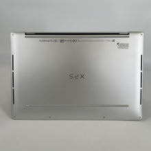 Load image into Gallery viewer, Dell XPS 13 Plus 9320 Silver 2.2 GHz Intel Core i7 13th Gen. 16GB RAM 512GB Solid State Drive