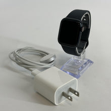 Load image into Gallery viewer, Apple Watch (Series 8) 41mm Space Black Unlocked 32GB