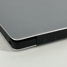 Load image into Gallery viewer, Dell XPS 15 9550 Silver 2.6 GHz Intel Core i7 6th Gen. 32GB RAM 1TB Solid State Drive NVIDIA GeForce GTX 960M 2 GB