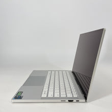 Load image into Gallery viewer, Razer Book 13.4 Silver 2.8 GHz Intel Core i7 11th Gen. 16GB RAM 1TB Solid State Drive