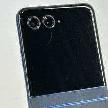 Load image into Gallery viewer, Motorola Razr (2025) 256GB Blue (Spectrum)