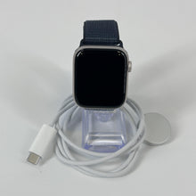 Load image into Gallery viewer, Apple Watch SE 3 44mm Starlight WiFi 64GB
