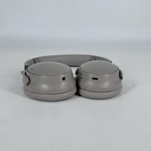 Load image into Gallery viewer, Bose QuietComfort Headphones Beige