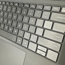 Load image into Gallery viewer, Dell XPS 15 9500 Silver 2.6 GHz Intel Core i7 10th Gen. 16GB RAM 1TB Solid State Drive NVIDIA GeForce GTX 1650 Ti 4 GB