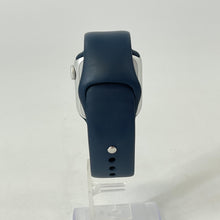 Load image into Gallery viewer, Apple Watch (SE) 2nd Gen. 40mm Silver WiFi 32GB