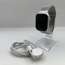 Load image into Gallery viewer, Apple Watch (Series 8) 45mm Silver WiFi 32GB