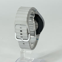 Load image into Gallery viewer, Samsung Galaxy Watch7 44mm Silver WiFi 32GB