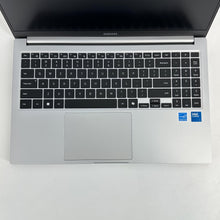 Load image into Gallery viewer, Samsung Galaxy Book4 15.6 Silver 1.8 GHz Intel Core 7 16GB RAM 512GB Solid State Drive