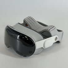 Load image into Gallery viewer, Apple Vision Pro (M5) 256GB