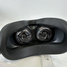 Load image into Gallery viewer, Meta Quest 2 Grey 128GB