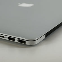 Load image into Gallery viewer, Apple MacBook Pro Retina 15 Mid 2015 2.8 GHz Intel Core i7 16GB RAM 1TB Solid State Drive AMD Radeon R9 M370X 2 GB