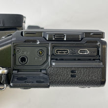 Load image into Gallery viewer, Fujifilm X-T5 40.2MP Black