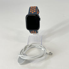 Load image into Gallery viewer, Apple Watch (Series 8) 45mm Space Black WiFi 32GB