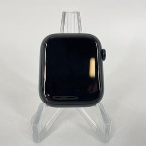 Apple Watch Series 8 (GPS) Midnight Aluminum 45mm w/ Black Sport Band Excellent