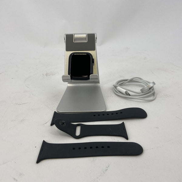 Apple Watch Series 7 (GPS) Space Black Sport 45mm w/ Black Sport Band - 6/10