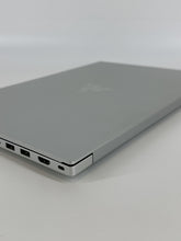 Load image into Gallery viewer, Razer Blade 15 Base 2020 Silver 2.6 GHz Intel Core i7 10th Gen. 32GB RAM 512GB Solid State Drive NVIDIA GeForce RTX 2070 8 GB