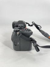 Load image into Gallery viewer, Sony Alpha 7 IV 33MP Black