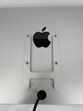 Load image into Gallery viewer, Apple Studio Display 27in 2022 Silver