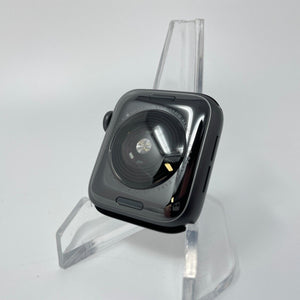 Apple Watch SE (GPS) Space Gray Aluminum 40mm w/ Black Sport Band
