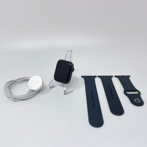Apple Watch SE (GPS) Space Gray Aluminum 44mm w/ Black Sport Good