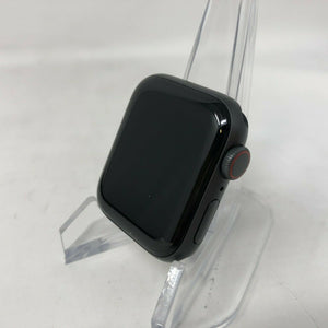 Apple Watch SE LTE Space Gray Nike Sport 40mm w/ Black Nike Sport