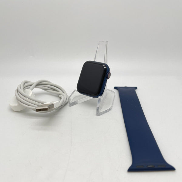 Apple Watch Series 6 Cellular Blue Aluminum 40mm w/ Blue Solo Loop Good
